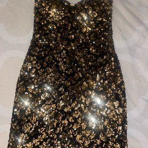 Black/gold sequins strapless sweetheart top mini dress